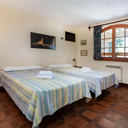 Villa Les Oliveres By Interhome Llanca